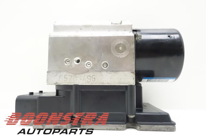 Używane Pompa ABS Alfa Romeo Brera (939) 3.2 JTS Q4 V6 24V Cena € 44,95 Procedura marży oferowane przez Boonstra Autoparts