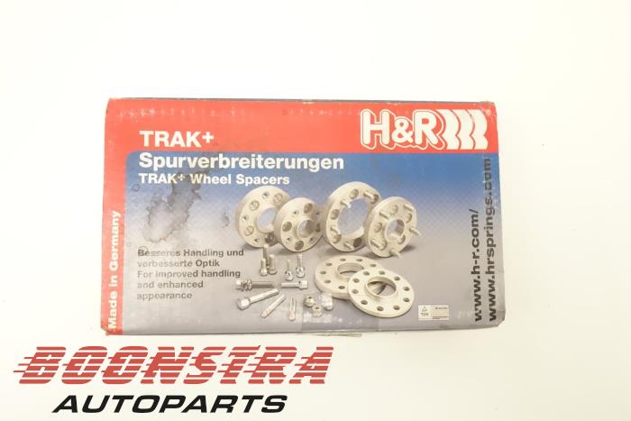 Begagnade Spårbreddare Toyota Celica Pris € 37,50 Marginaltabell erbjuds av Boonstra Autoparts