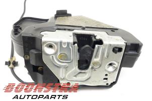 Used Rear door mechanism 4-door, right Mercedes E (W211) 3.2 E-320 CDI 24V Price € 59,25 Margin scheme offered by Boonstra Autoparts