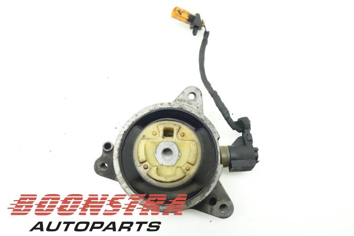 Usagé Support moteur Audi A8 (D4) 4.2 TDI V8 32V Quattro Prix € 24,95 Règlement à la marge proposé par Boonstra Autoparts