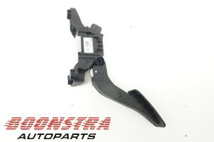 Used Accelerator pedal Kia Rio IV (YB) 1.0i T-GDi 100 12V Price € 66,75 Margin scheme offered by Boonstra Autoparts