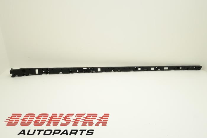 Używane Antena Tesla Model X P100D Cena € 24,95 Procedura marży oferowane przez Boonstra Autoparts