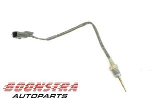 Used Exhaust heat sensor Renault Captur (2R) 1.5 Energy dCi 90 FAP Price € 24,95 Margin scheme offered by Boonstra Autoparts