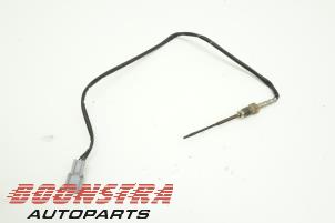 Used Exhaust heat sensor Renault Captur (2R) 1.5 Energy dCi 90 FAP Price € 24,95 Margin scheme offered by Boonstra Autoparts