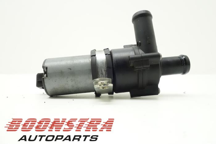 Begagnade Extra vattenpump Ferrari California 4.3 V8 32V Pris € 99,95 Marginaltabell erbjuds av Boonstra Autoparts