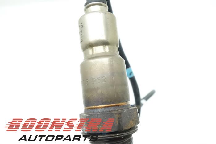 Lambda probe from a Volkswagen Touran (5T1) 2.0 TDI 150 2016