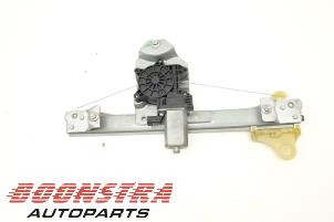 Used Rear door window mechanism 4-door, right Renault Clio IV (5R) 1.5 Energy dCi 90 FAP Price € 29,95 Margin scheme offered by Boonstra Autoparts