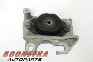 Used Gearbox mount Renault Clio IV Estate/Grandtour (7R) 1.5 Energy dCi 90 FAP Price € 24,95 Margin scheme offered by Boonstra Autoparts