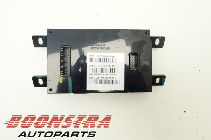 Usados Módulo Climatronic Tesla Model S 70 Precio € 29,95 Norma de margen ofrecido por Boonstra Autoparts