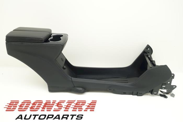 Używane Konsole srodkowe Tesla Model S 70 Cena € 249,95 Procedura marży oferowane przez Boonstra Autoparts