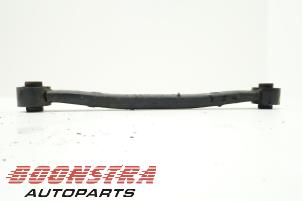 Used Rear upper wishbone, right Kia Cee'd Sportswagon (JDC5) 1.6 GDI 16V Price € 51,75 Margin scheme offered by Boonstra Autoparts