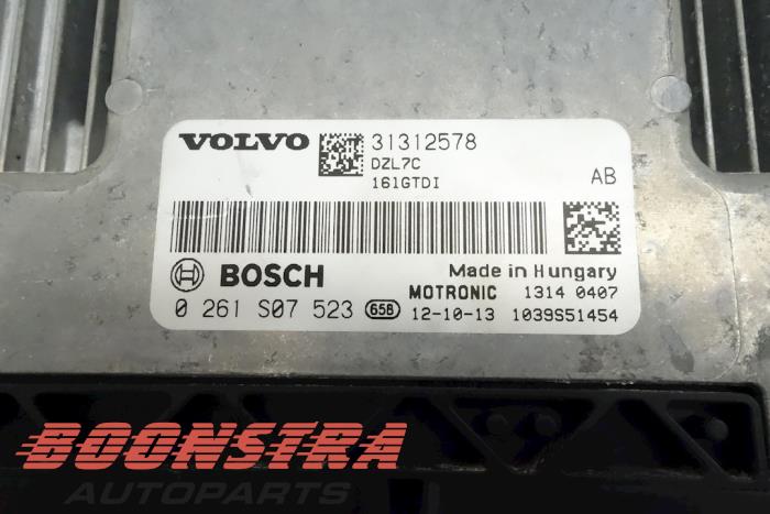Komputer sterowania silnika z Volvo V40 (MV) 1.6 T3 GTDi 16V 2012