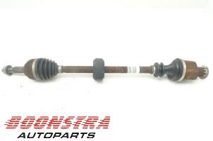 Used Front drive shaft, right Renault Twingo II (CN) 1.2 16V Price € 24,95 Margin scheme offered by Boonstra Autoparts