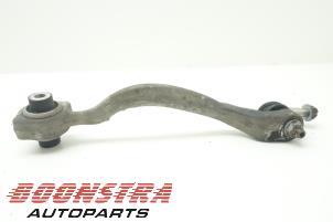 Used Front lower wishbone, left Mercedes E (W212) E-200 2.0 Turbo 16V Price € 29,95 Margin scheme offered by Boonstra Autoparts