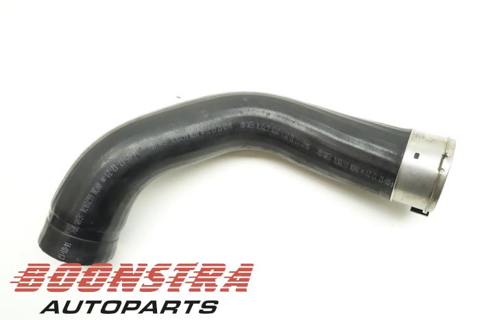 Gebrauchte Intercooler Schlauch Renault Clio IV (5R) 0.9 Energy TCE 90 12V Preis € 24,95 Margenregelung angeboten von Boonstra Autoparts