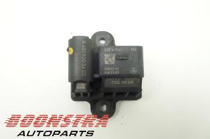 Used Glow plug relay Mercedes C (W205) C-250 2.2 CDI 16V BlueTEC, C-250d Price € 24,95 Margin scheme offered by Boonstra Autoparts