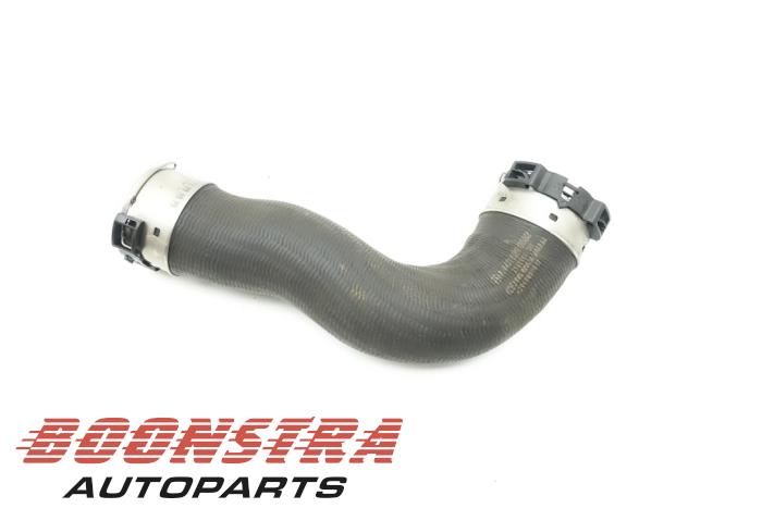 Gebrauchte Intercooler Schlauch Mercedes Vito (447.6) 1.6 111 CDI 16V Preis € 30,19 Mit Mehrwertsteuer angeboten von Boonstra Autoparts