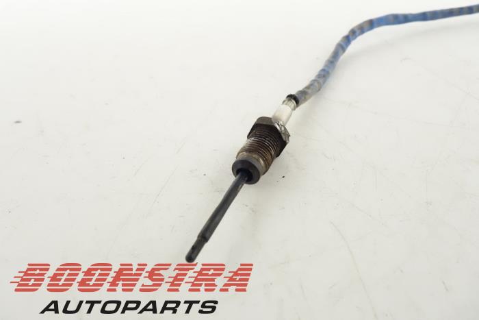 Auspuff Temperatursensor van een Land Rover Freelander II 2.2 td4 16V 2008