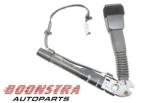 Used Seatbelt tensioner, right BMW 3 serie (E92) M3 4.0 V8 32V Price € 36,75 Margin scheme offered by Boonstra Autoparts