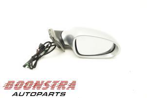 Used Wing mirror, right Volkswagen Passat Variant (3C5) 2.0 TDI 16V 140 Price € 29,25 Margin scheme offered by Boonstra Autoparts