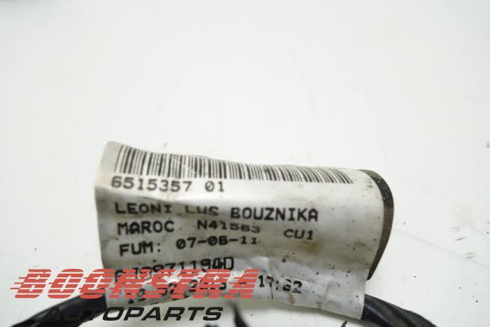 Mazo de cables PDC de un Seat Ibiza IV (6J5) 1.2 TSI 2013