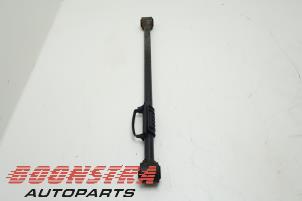 Used Tie rod, left Mercedes ML II (164/4JG) 3.0 ML-320 CDI 4-Matic V6 24V Price € 36,75 Margin scheme offered by Boonstra Autoparts