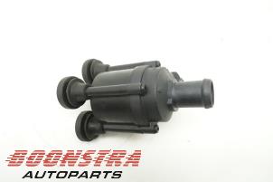 Used Additional water pump Audi A4 Avant (B9) 2.0 TFSI 16V Price € 24,95 Margin scheme offered by Boonstra Autoparts