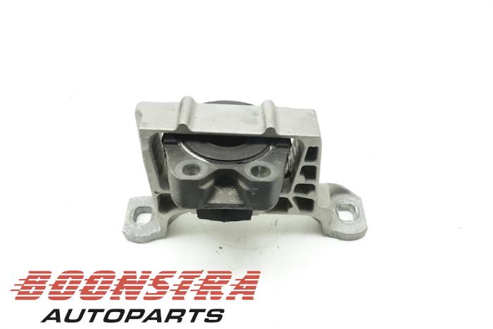 Usagé Support moteur Volvo V40 (MV) 1.6 D2 Prix € 24,95 Règlement à la marge proposé par Boonstra Autoparts