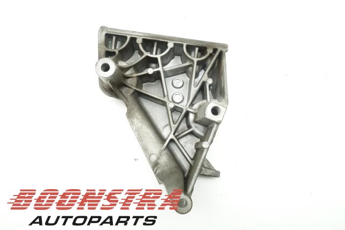 Used Engine mount Seat Ibiza IV (6J5) 1.6 TDI 90 Price € 24,95 Margin scheme offered by Boonstra Autoparts