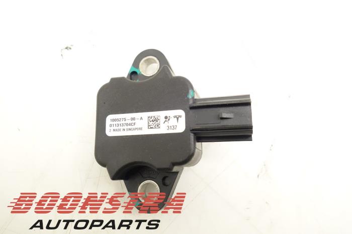 Begagnade Airbagsensor Tesla Model S 85 Pris € 24,95 Marginaltabell erbjuds av Boonstra Autoparts