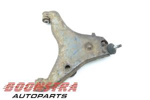 Used Front lower wishbone, left Mitsubishi L-200 2.5 DI-D 4x4 Price € 36,75 Margin scheme offered by Boonstra Autoparts