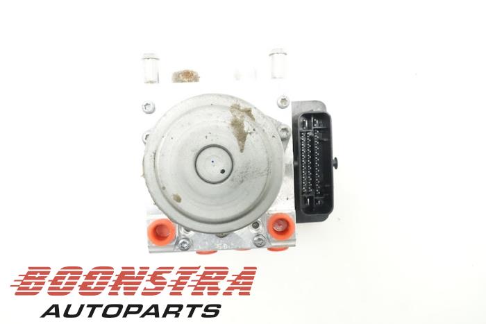 Begagnade ABS-pump Opel Insignia 1.6 SIDI Eco Turbo 16V Pris € 36,95 Marginaltabell erbjuds av Boonstra Autoparts