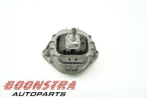 Used Engine mount BMW 1 serie (E81) 118d 16V Price € 24,95 Margin scheme offered by Boonstra Autoparts