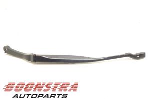 Begagnade Främre torkararm Maserati Ghibli III 3.0 Diesel Pris € 39,00 Marginaltabell erbjuds av Boonstra Autoparts