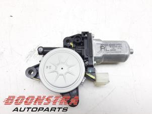 Used Door window motor Kia Carens IV (RP) 1.6 GDI 16V Price € 24,95 Margin scheme offered by Boonstra Autoparts