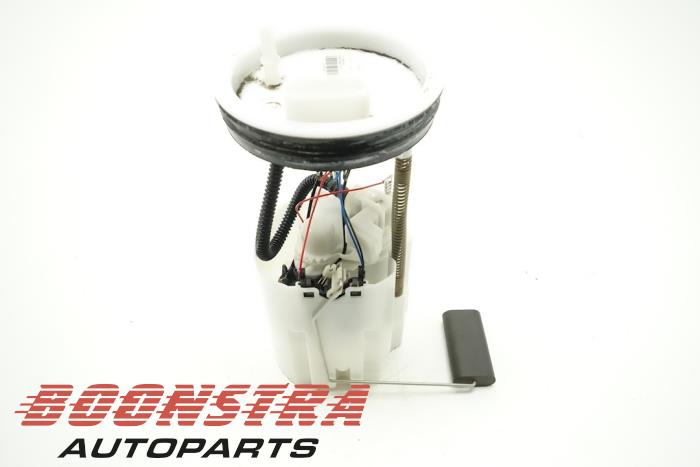 Electric fuel pump from a Volkswagen Up! (121) 1.0 12V 60 2014