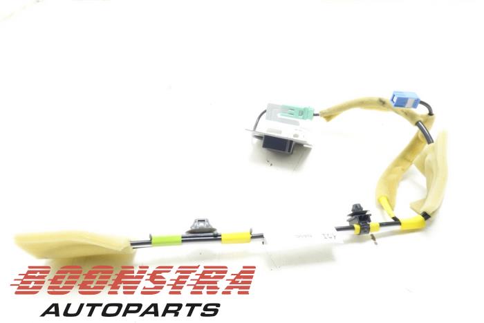 Używane Antena GPS Mazda MX-5 (ND) 1.5 Skyactiv G-131 16V Cena € 29,95 Procedura marży oferowane przez Boonstra Autoparts