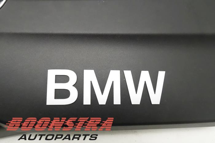 Couverture moteur d'un BMW 3 serie Touring (F31) 320d 2.0 16V EfficientDynamicsEdition 2015