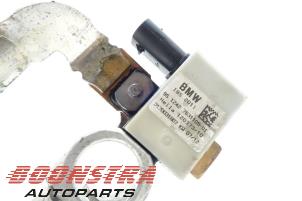 Batterisensor från en BMW 1 serie (F20) 118d 2.0 16V 2013