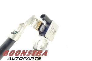 Batterisensor från en BMW 1 serie (F20) 118d 2.0 16V 2013