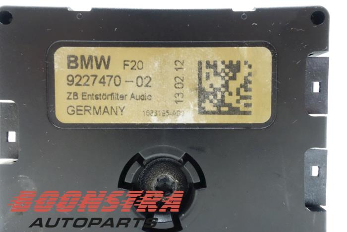 Wzmacniacz anteny z BMW 1 serie (F20) 118d 2.0 16V 2013