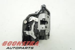 Used Rear door mechanism 4-door, right BMW 5 serie Touring (G31) 525d 2.0 TwinPower Turbo 16V Price € 24,95 Margin scheme offered by Boonstra Autoparts