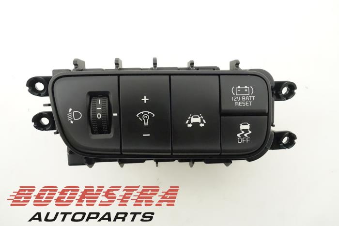 Używane Przelacznik ESP Kia Niro I (DE) 1.6 GDI PHEV Cena € 24,95 Procedura marży oferowane przez Boonstra Autoparts