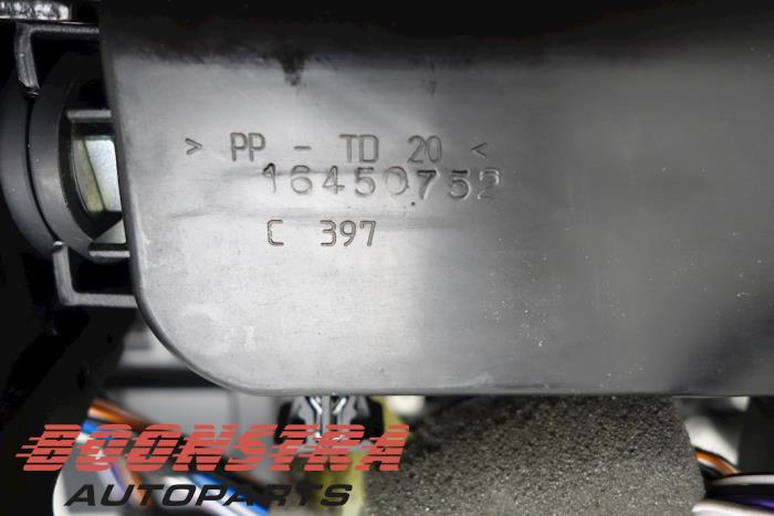 Cuerpo de calefactor de un Ferrari California 4.3 V8 32V 2012