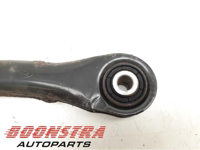 Rear upper wishbone, right from a Ford Focus 3 Wagon 1.6 SCTi 16V 2012