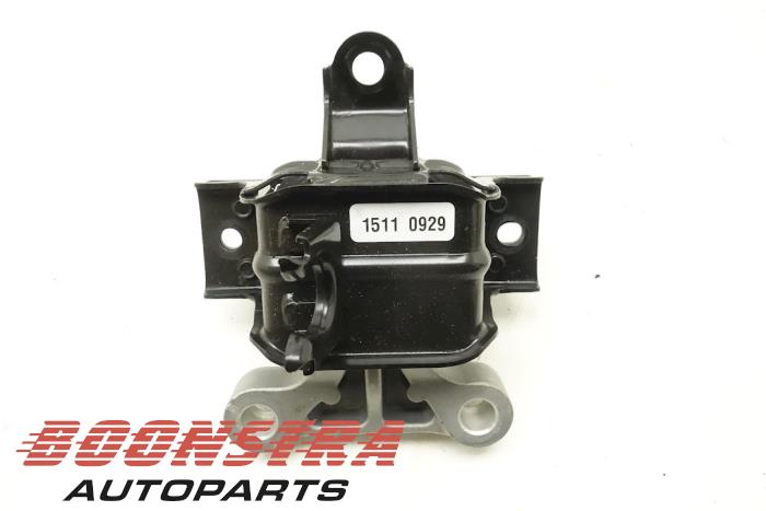 Engine mount from a Opel Karl 1.0 12V 2019
