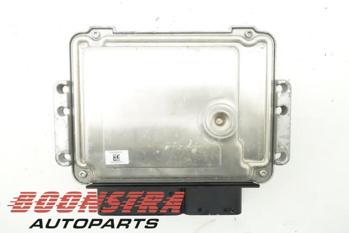 Used Engine management computer Hyundai i40 CW (VFC) 1.7 CRDi 16V Price € 199,00 Margin scheme offered by Boonstra Autoparts