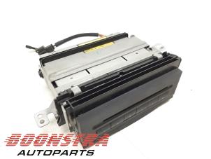Used CD changer Mercedes ML II (164/4JG) 3.5 350 4-Matic V6 24V Price € 104,25 Margin scheme offered by Boonstra Autoparts