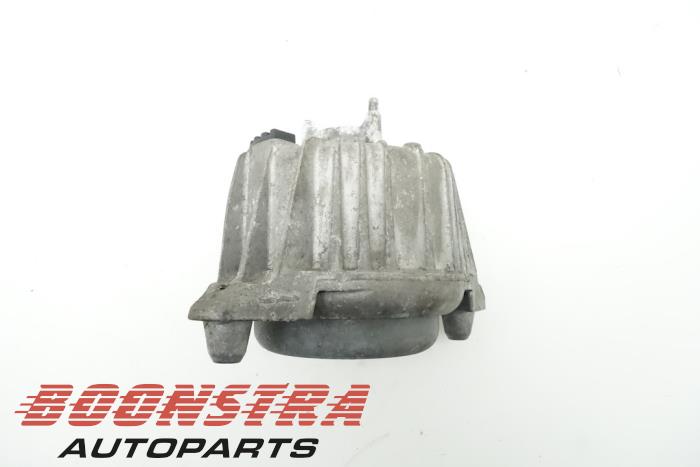 Used Engine mount Mercedes C (W204) 2.2 C-220 CDI 16V BlueEFFICIENCY Price € 24,95 Margin scheme offered by Boonstra Autoparts