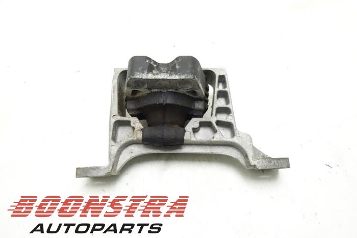Used Engine mount Volvo V40 (MV) 1.6 D2 Price € 24,95 Margin scheme offered by Boonstra Autoparts